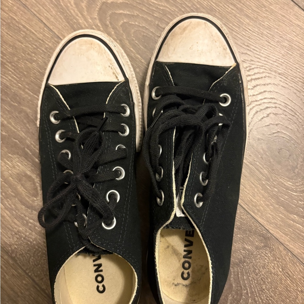 Well worn Converse Women's Black Sneakers